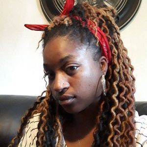 Meet your Posher, Krystal